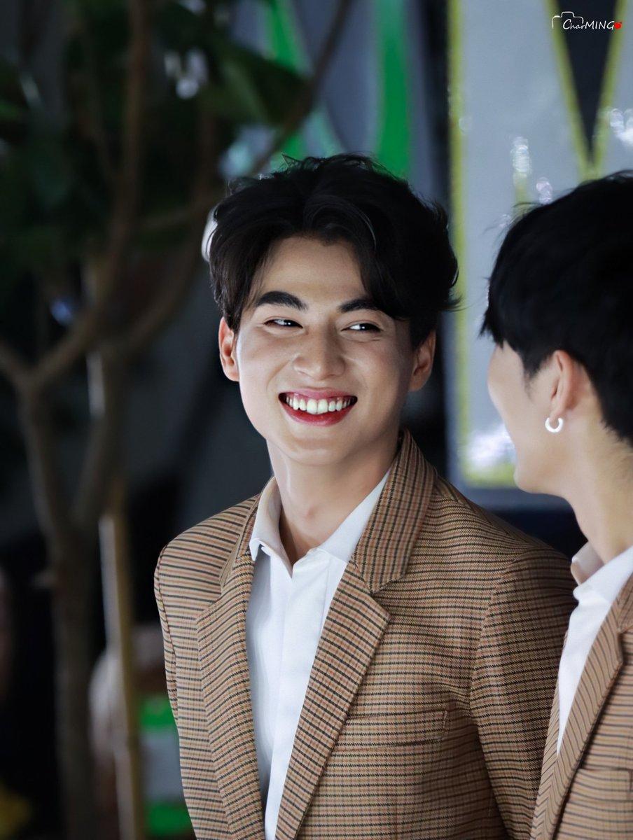 I just can't get over the Line Awards this is the look of love  #Mewgulf  #หวานใจมิวกลัฟ