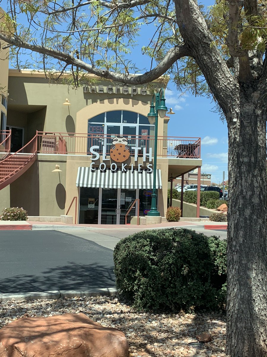 InDixie's tweet image. Out supporting a local business Sloth Cookies on Bluff St. -No contact pickup #stgeoge #lockdown #COVID19 #TogetherAtHome