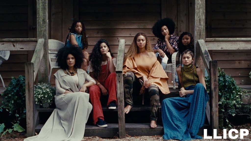SlastSound's tweet photo. Hace cuatro años hoy, @beyonce lanzó su aclamado álbum visual 'Lemonade'. ¿Cuál es tu video favorito del innovador proyecto de Queen B? 🍋 # Beyoncé #Limonada #llicp https://t.co/UbNgr6zF20