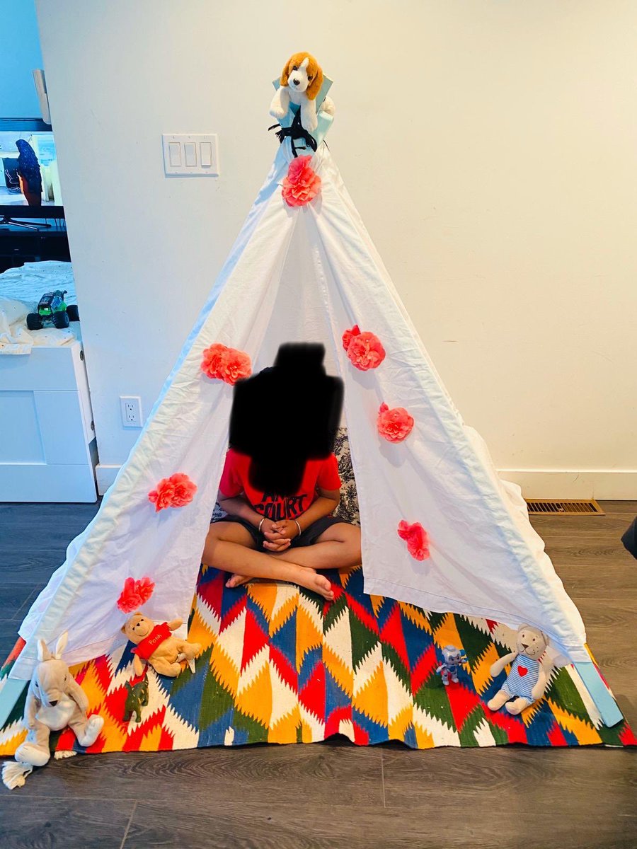 TheTeacherMel's tweet image. First - walk around your house... which household objects/materials could you use to build a fort?  Next - gather some materials and BUILD! Last - discuss the process. How many different materials did you use? #JoyfulMath #SD36Learn