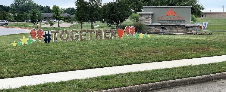 HMGhealthcare's tweet photo. Our residents families are the best! Check out this surprise for our nursing team at Forum Parkway in #Bedford! #together #HealthcareHeroes #ltc https://t.co/DPPH8Bc6Fv