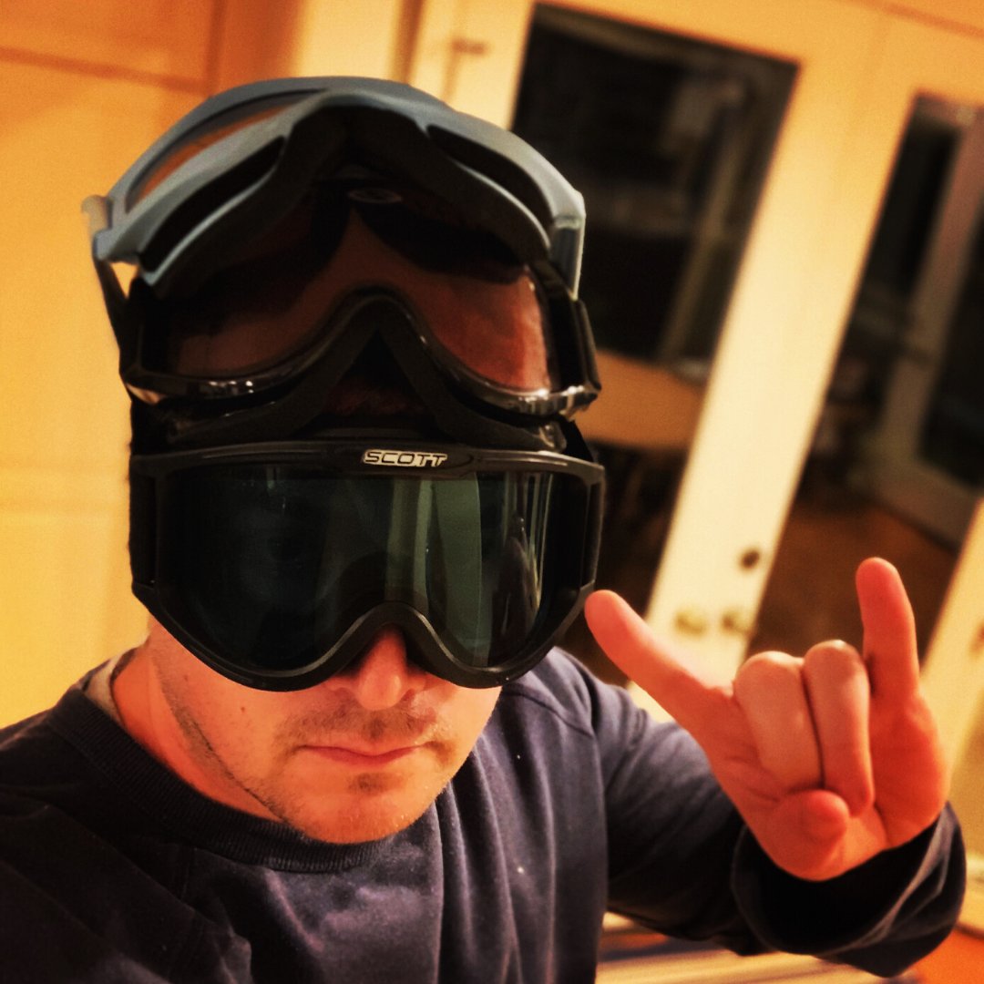 getAvantSki's tweet photo. Update! We're blown away by the response from our friends in support of our partnership with @gogglesfordocs – keep the donations coming and send us those photos!
#GogglesForDocs #PPE #GetAvantSki #Covid19 #Nurses #NurseLife https://t.co/gofgGDqoYx