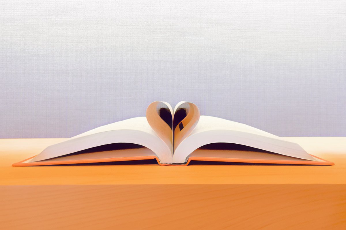 SilverLiningWW's tweet photo. Between the pages of a book is a lovely place to be 📖
Which book did you read today?🤓

#worldbookday2020 #WorldBookandCopyrightDay #ThursdayMotivation #Reading #storytelling https://t.co/wl8yXK9bJ3