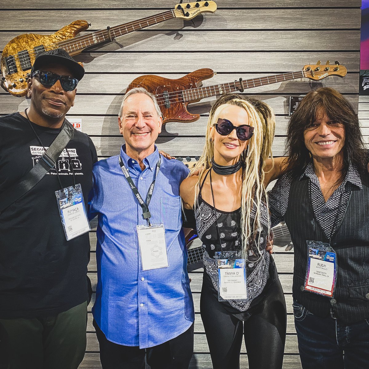 H2HOfficialShow's tweet photo. Music is our calling and it has brought us close to legendary people in the music industry. We want know what they have to say! 🎶🌱🤘🏾
#highwaytohealth #plantbased #vegan #travel #lifestyle #derrickgreen #tanyaocallaghan #rudysarzo #rogersadowsky #sadowskybass #music #namm #usa https://t.co/gjmdPctiLj