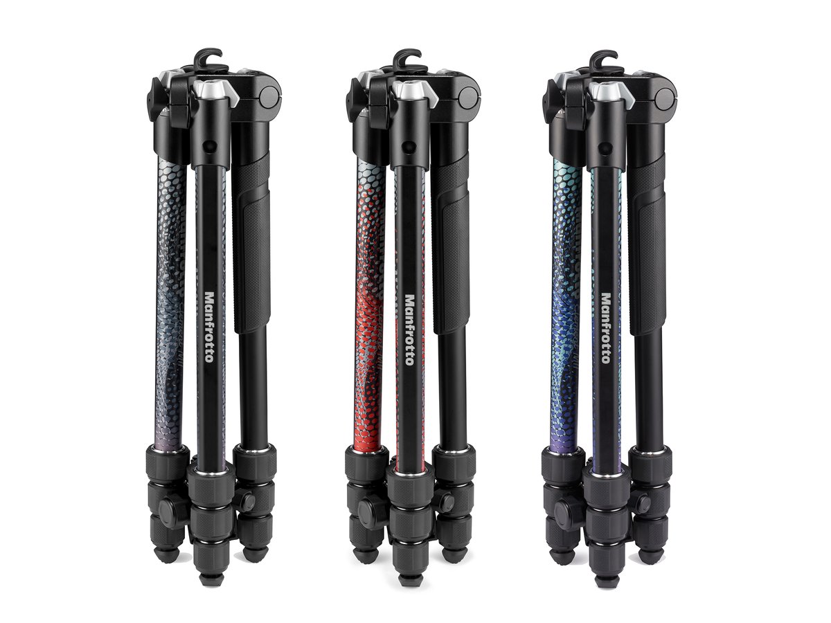 Manfrotto Japan マンフロット公式 マンフロットの新製品 Element Mii トラベル三脚 脚はもちろん 180 反転折りたたみ式です 雲台をすっぽり包み込んで スッキリ コンパクトに収納できます マンフロット Manfrotto 三脚 トラベル三脚 写真