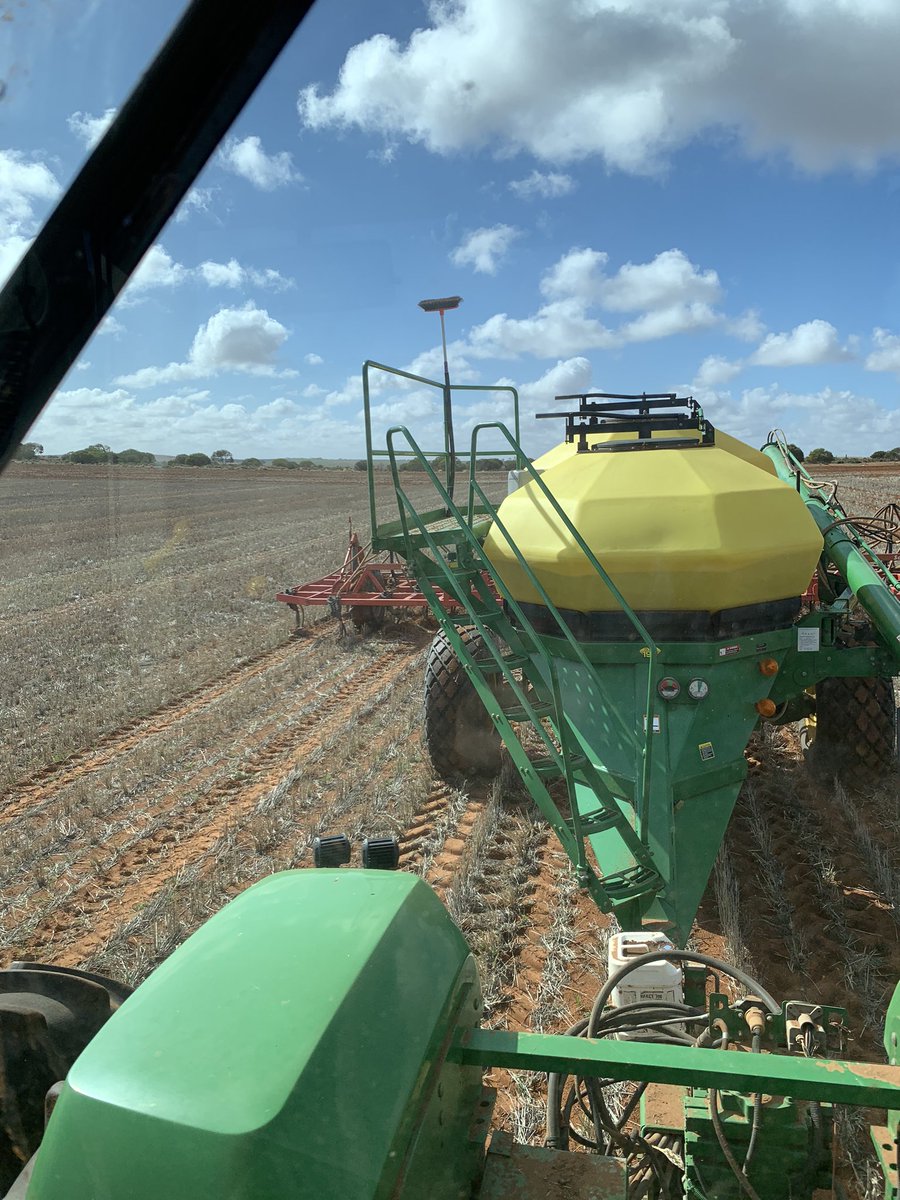 Lentils going onto a nice wet seed bed, fingers crossed the weekends forecast come through with the goods. #lentils #seeding2k20