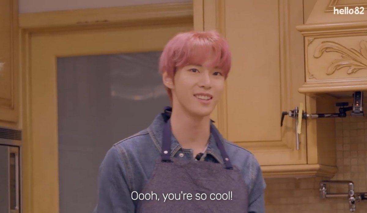 ดูดิความจอห์นอ่ะบอกเอมมี่ว่าถ้าฟังเค้าพูดไม่เข้าใจสะกิดหลังผมนะ โอ้ยยยผชคนนี้