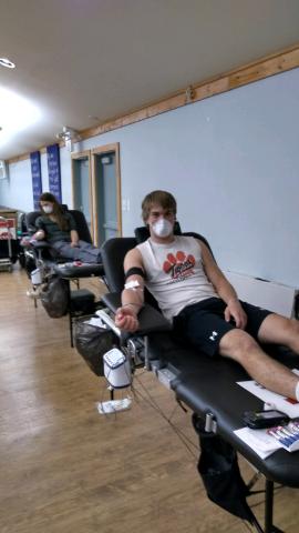 Gabriel01810457's tweet photo. So blessed to have the oppurtunity to help others in need and give back to the community by giving blood!#blooddrive #community https://t.co/VODYUmr41Z