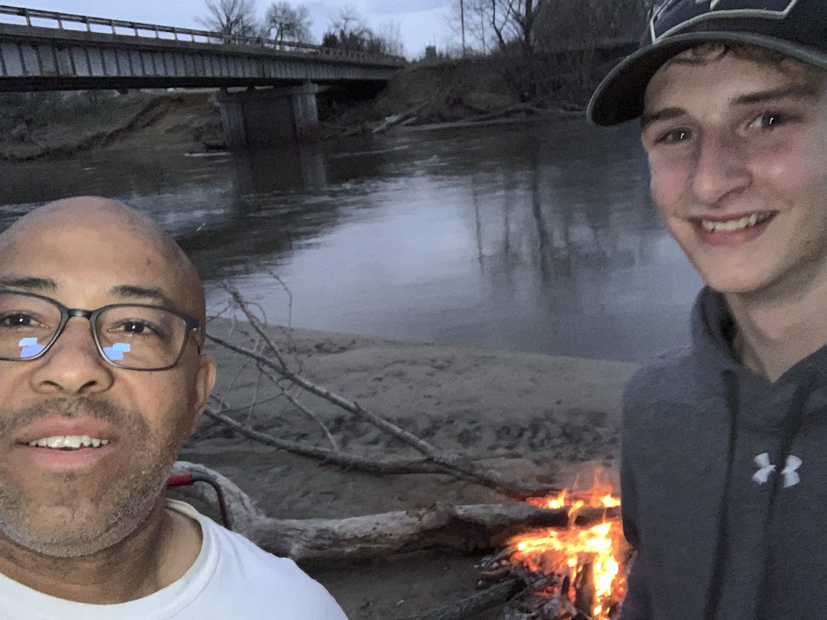 dladay's tweet photo. Fishing on the Platte #FMSprintCoach #LaDayracing https://t.co/xoW5PDJoqk