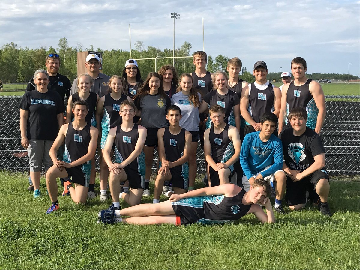 edsnets_ed's tweet photo. MSHSLjohn I’m going to miss coaching my senior boys this season. Truly a great group of kids that are going to do tremendous things in the future. Including my son Kael. #mshslSeniorSalute https://t.co/PGW8McL0mr