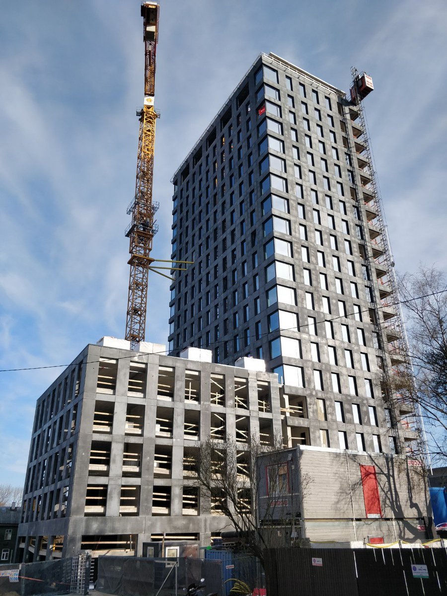 dvlrnr's tweet photo. Day 37 of #StayTheFHome. Switched things up by walking my #FauxCommute route in the opposite direction this morning. Followed some slightly unusual activity on @flightradar24 at lunchtime. Had #mämmi (Finnish "poop pudding") for dessert after dinner. #PüsiKodus #StayHome #AvGeek https://t.co/gq57G8qZ0d