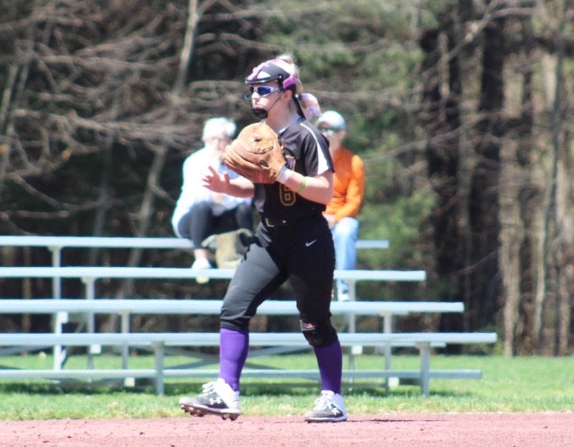 BSpa_softball's tweet photo. JV Favorites:
#6 Jr. C/3B
Abigail McCarthy
AKA: Abby, Peaches
Subject: Sci. (physics)
Movie: The Game Plan
TV Show: All American 
Food: Kale Chips
SB Exercise: Elevator Squats
Family Fun: Camp at Schroon Lake  
SB Memory: 2018 Final 4 
Fun Fact: Makes a Really good Cheesecake https://t.co/5yWbdbhcYt
