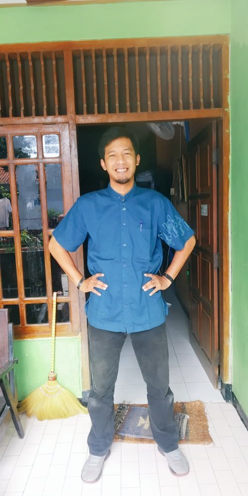 afifgalang's tweet image. Enaknya berangkat ngantor dibulan Ramadhan adalah pakai baju Koki.. 😍😍😍

Alhamdulillah ...

Issshh..
Ma syaa allah... 😄🌟🌧️
#day1
#Ramadhan 
#ourstyle