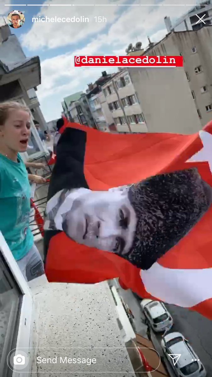 morkedrain's tweet photo. ya michele seni yicem yaa adam türk bile değil ama çoğu kişiden daha fazla coşkuyla kutluyorlar ailecek gerçekten aşırı gururlandım nedensizcee https://t.co/XiczDjEach