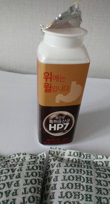 GreatPaju's tweet photo. [파주시민께 받는 귀한 사랑에 그저 감사드릴 뿐입니다.]
시민께서 저를 멀리서 지나시다가 추울 것이라며 사용하시던 핫팩을 제 손에 쥐어주고 가십니다. 의기소침해질 수 저에게 화이팅 에너지를 주십니다. 아무것도 할 수 없는 패자에게 건네주시는 사랑, 참 사랑임을 알기에 더더욱 감사합니다. https://t.co/LeAITAYdNQ