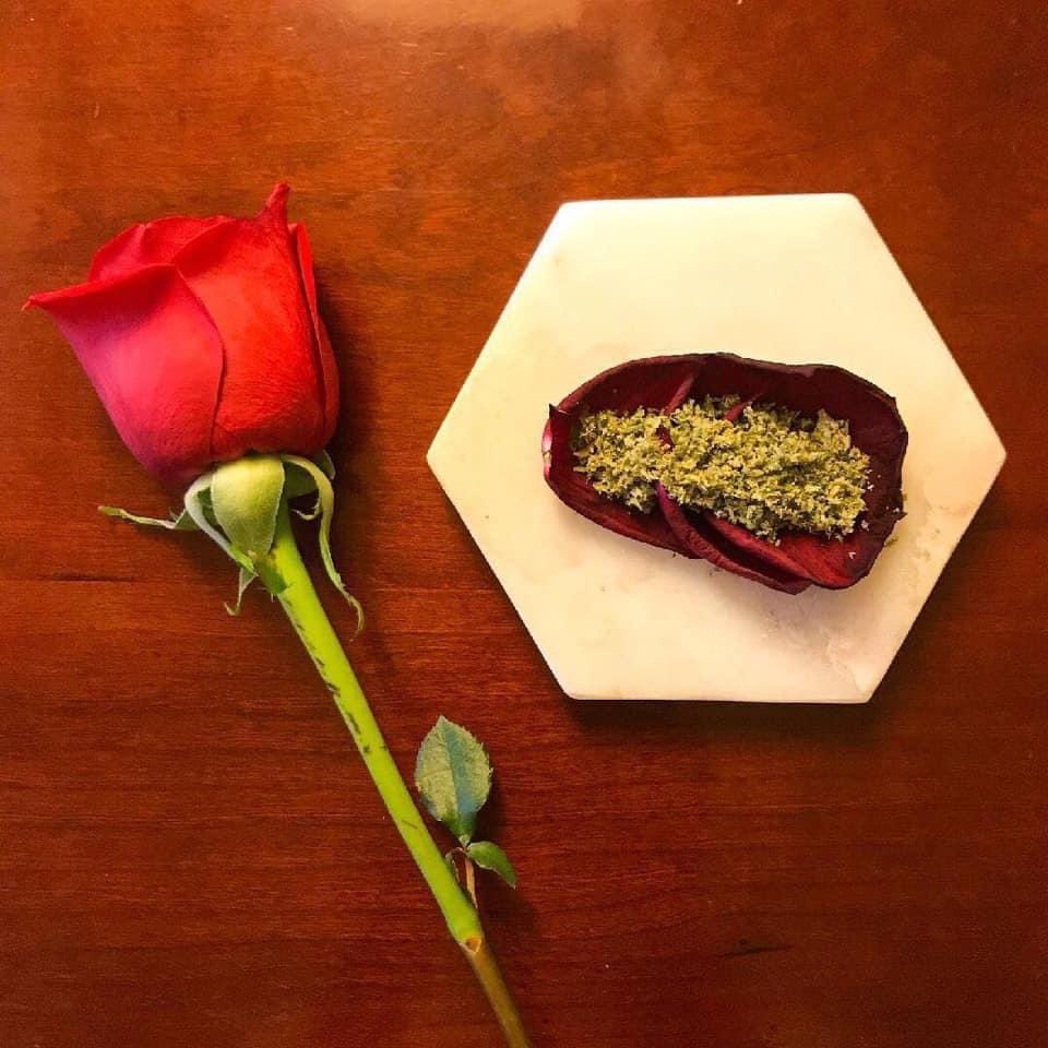 Can You Smoke Rose Petals? How To Roll A Petal Blunt? - The Island Now