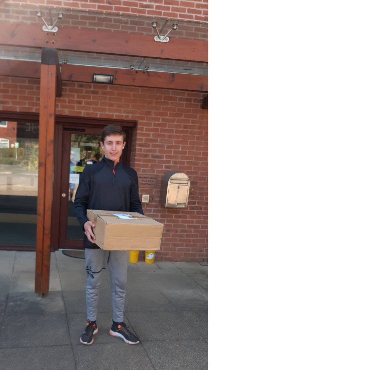 FormbyHighDT's tweet photo. Another fantastic achievement by Dan Yr 11 and Mr Rigby!
Delivering visors to 2 more local care providers, Natural Breaks disability charity and Herbart House Christian Medical Aid Charity. https://t.co/onhupZxe4v