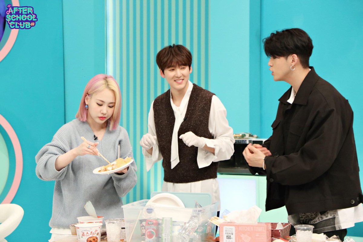 KARDArgentina's tweet photo. [FOTOS] 20.04.23

Fotos del capítulo 417 de After School Club junto a BM (2)

#KARD #BM #STAYSAFE_ASC @KARD_Official https://t.co/muUZCj8SvW