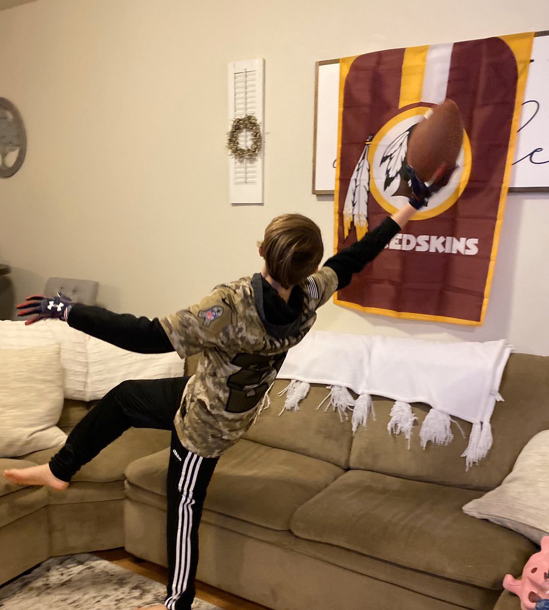 Steph_Crites_'s tweet photo. Okay @whosuzieq and @LFan97 we accept the #footballforautismchallenge and here are our poses. We challenge @DEERSnBEERS #ballcatch #QB #Longsnapper #tackle #NFLDraft2020 https://t.co/mzk9TAFjx9