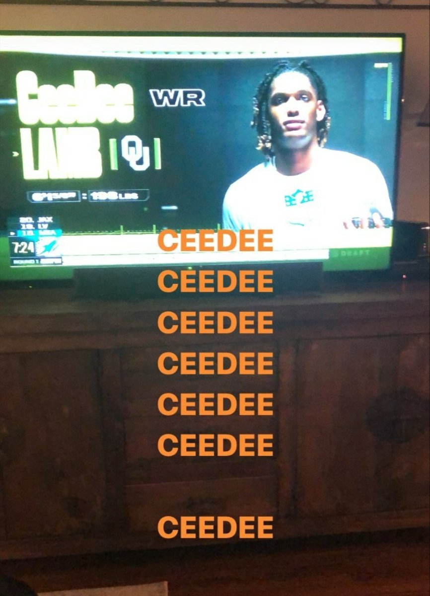 roberson_brandi's tweet photo. YASSSSSSSS!!! @_CeeDeeThree 
Happy Family over here!!! https://t.co/uhDaZiVyUF