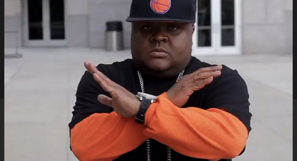 WindowsofHipHop's tweet photo. Saddened to hear that #Fredthegodson passed away. We send our prayers and condolences to his family and friends. #TheBronx #MC #HipHop @fredthegodsonmusic #windowsofhiphop #BX #RestinPeace #covid_19 https://t.co/IDvwvqGloM