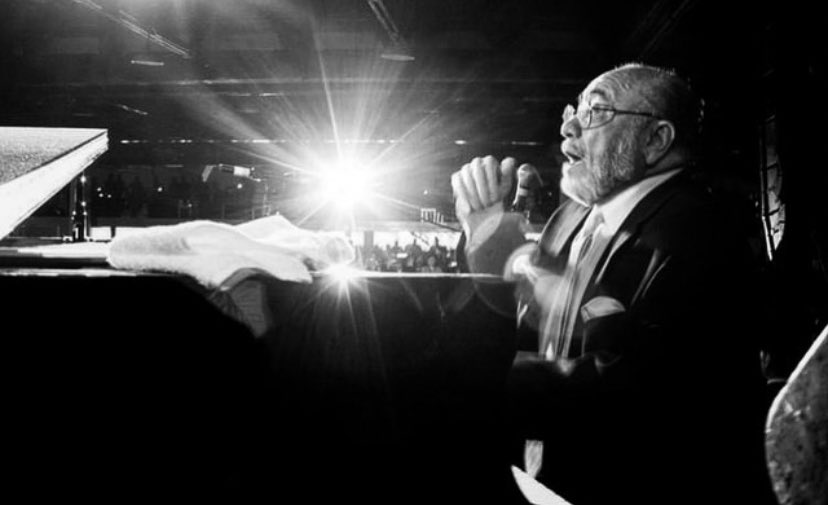 EddiePalmieri's tweet photo. Mexico City in Spring 2010 #tbt 🇲🇽 🎶 https://t.co/rEa2XWqbvA