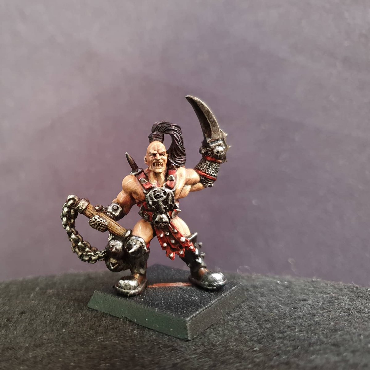 VicHadcroft's tweet photo. Finishing up the Pit Fighter ⛓⚔
It's the Nobles turn next...

#WarhammerCommunity #warhammer #warhammerquest
#classicwarhammer #PaintingWarhammer #paintingminiatures https://t.co/lI9zBt2qjs
