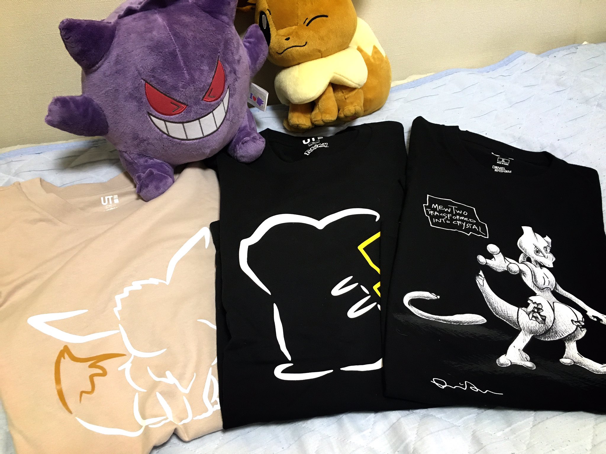 W S たけぷぅ ユニクロでポケモンtシャツ買ってきた ミュウツーかっこいいしイーブイ ぎゃんかわ T Co Xuwdgpybhx Twitter