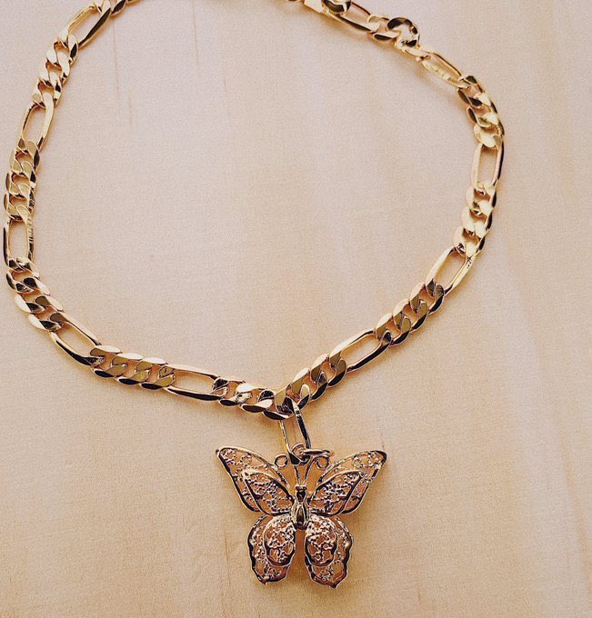 rakilstormi's tweet photo. I AM IN LOVE😍🦋 https://t.co/lzfjYcd5d4