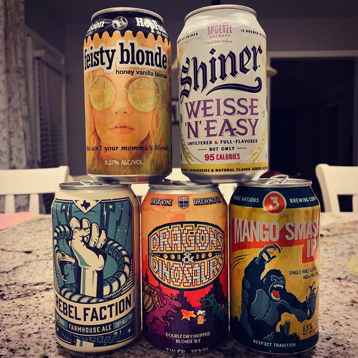 Texas makes delicious beer @hopfusion_ale_works @shinerbeer @unlawfulassemblybrewing @truevinebrewing @3nationsbrewing 🍺 👍🏽 #supportlocal #texasbrewery #madeintexas #gotexan 🍻