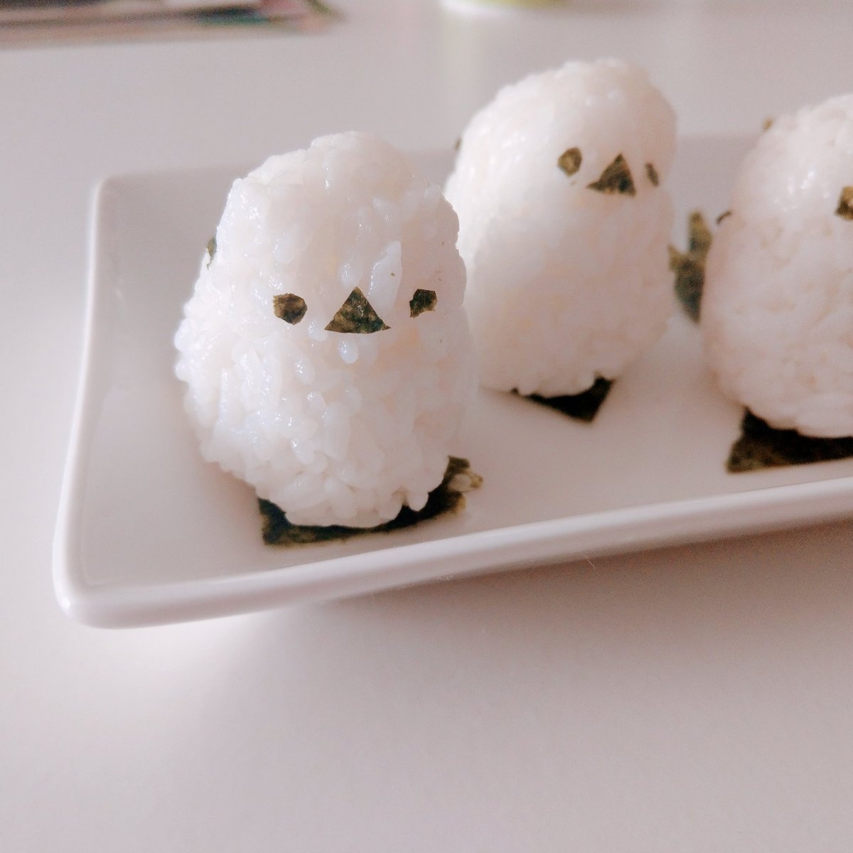 abingdon382's tweet photo. シマエナガおにぎり初チャレンジ
#キンタマキラキラ金曜日 https://t.co/CDjRVyIjLM