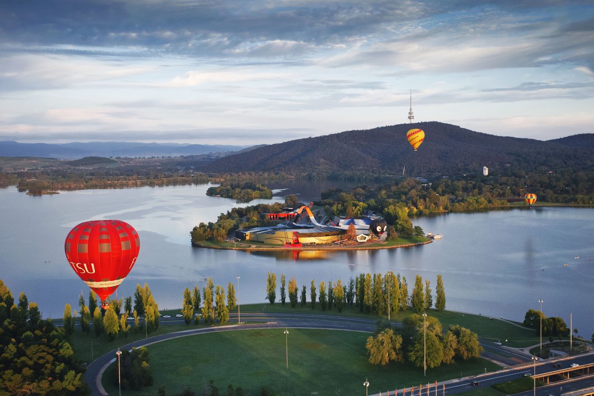 Business Events Council of Australia announces it is working with Government on a Business Events Response and Recovery Framework to sustain the #businessevents industry over the next 12 months and drive recovery from the crisis: bit.ly/3cGmaB9 

#meetcbr #eventprofs