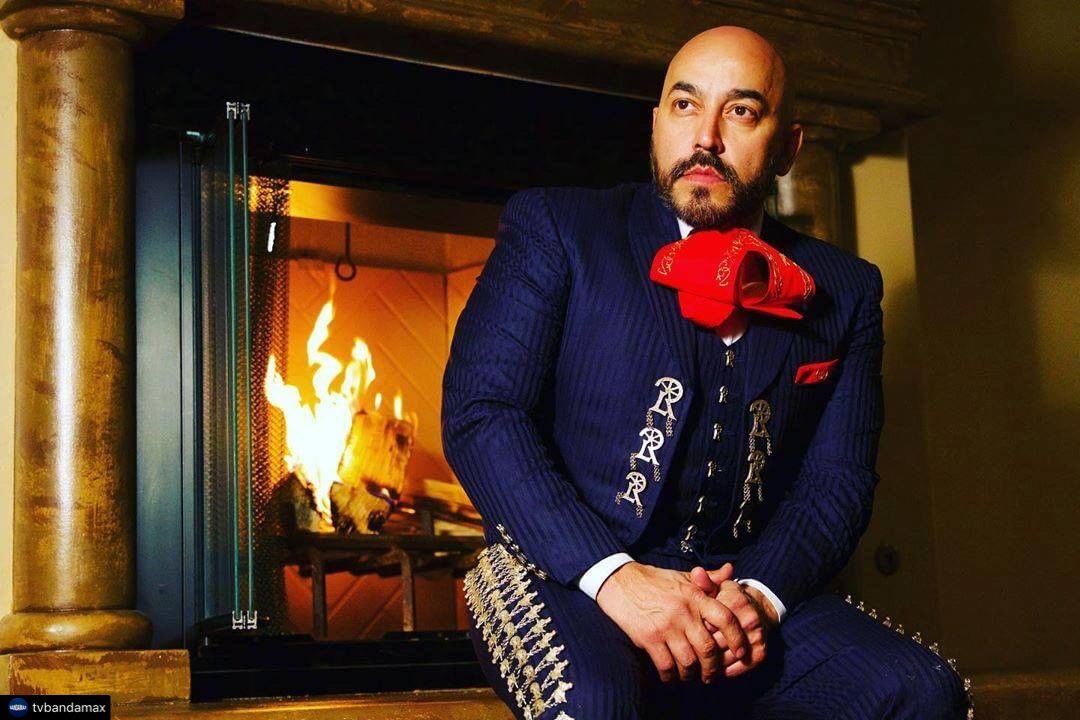 queeniebee0987's tweet photo. #QuedateEnCasa para que disfrutes del concierto en vivo de @LUPILLO8 este sabado Abril 25 @lupefanclub https://t.co/l9gIN0pwLD