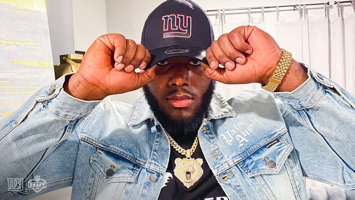 Giants's tweet image. NY looks good on you 🥶