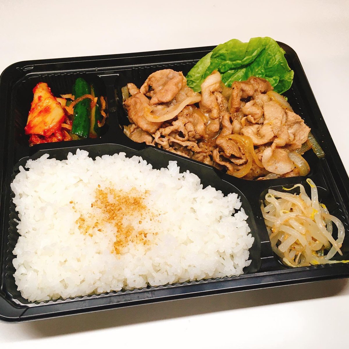 ট ইট র 焼肉飯店 万福苑 本日も元気に店舗もお弁当も営業中です 写真は新しく献立された群馬県産豚肩ロースのしょうが焼き弁当850 税別 です お電話予約で5 引き ご注文お待ちしてます 万福苑 焼肉 群馬県 藤岡市 ランチ 老舗 創業65年 ট ইট র 焼肉飯店 万福苑 本日も元気に店舗もお弁当も営業中です 写真は新しく献立された群馬県産豚肩ロースのしょうが焼き弁当850 税別 です お電話予約で5 引き ご注文お待ちしてます 万福苑 焼肉 群馬県 藤岡市 ランチ 老舗 創業65年
