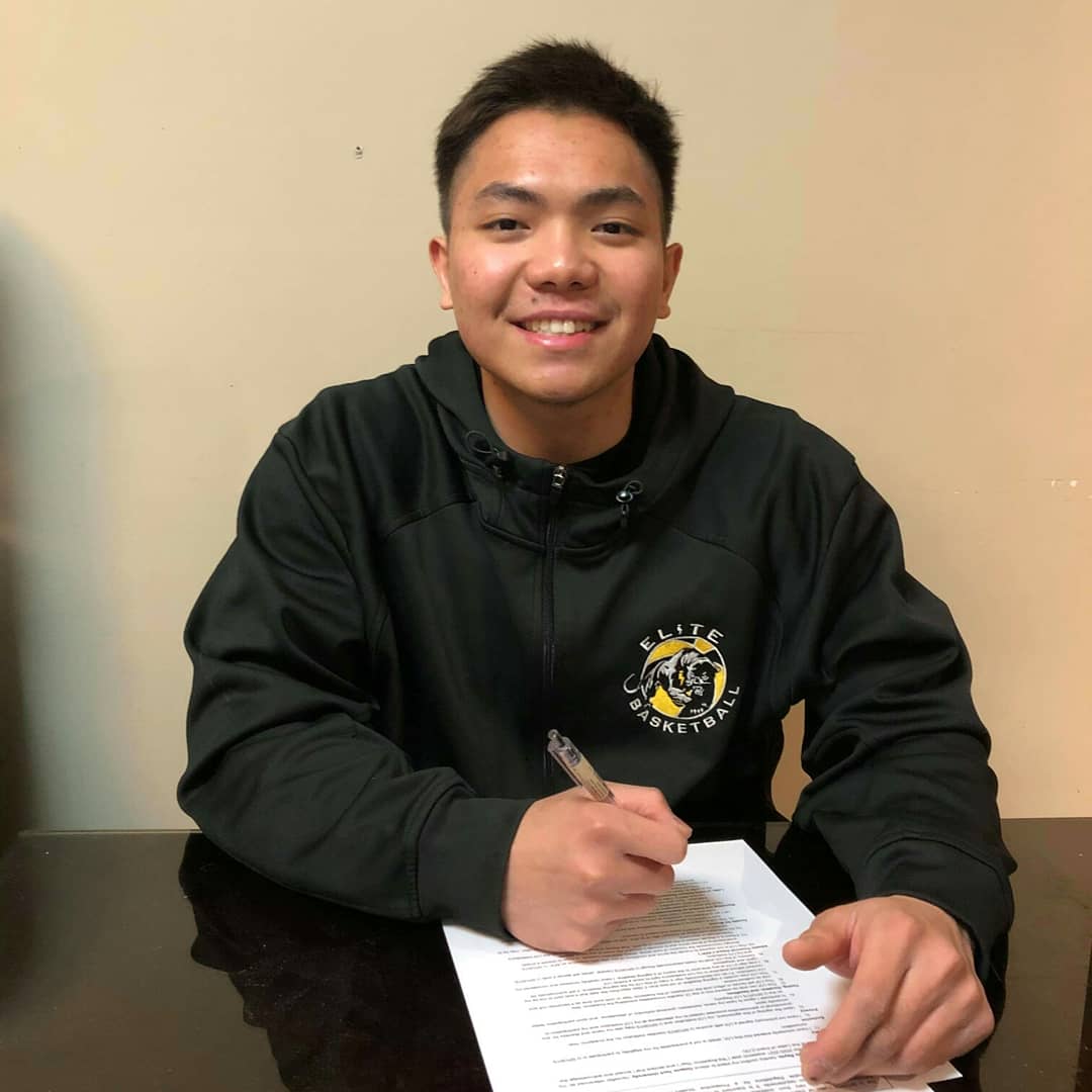 Elitekhalidloda's tweet image. 🚨Signing Alert🚨
Our own @xavierdelosreyes has committed to @OT_Ridgebacks 
Proud of this young man!
#elitebasketball #otridgebacks #ouasports #Usports