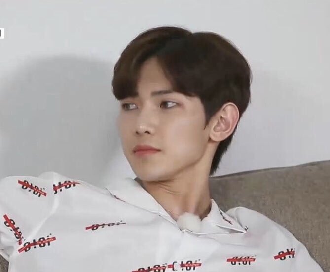 yeosang ;