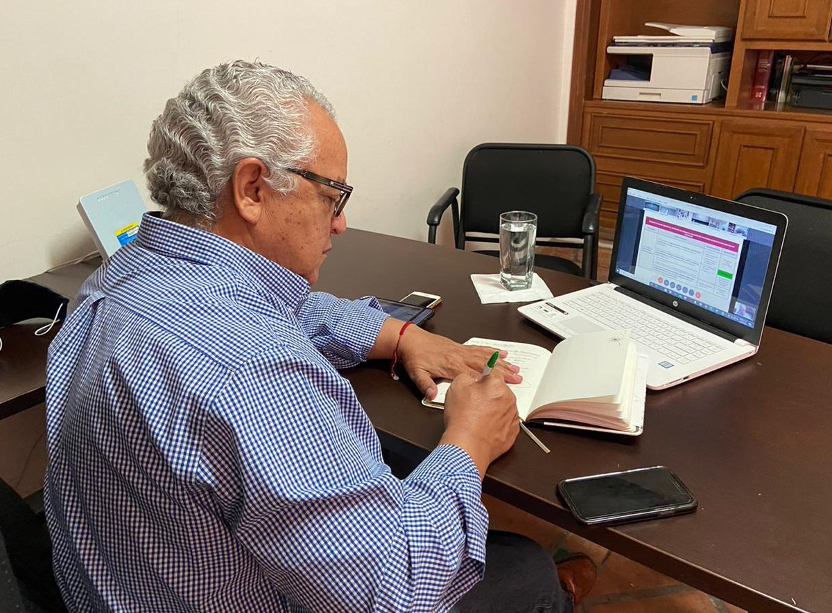 SEDERCOAH's tweet photo. Secretario @flores_mendez en reunión de trabajo virtual con el Secretario de SADER @vmva1950, contándose con la participación de Secretarios de Desarrollo Agropecuario del país, donde se trataron diversos temas de interés para el sector @mrikelme #FuerteCoahuilaEs https://t.co/015owTM33P