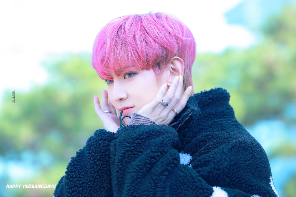 Pink Yeosang is ICONIC