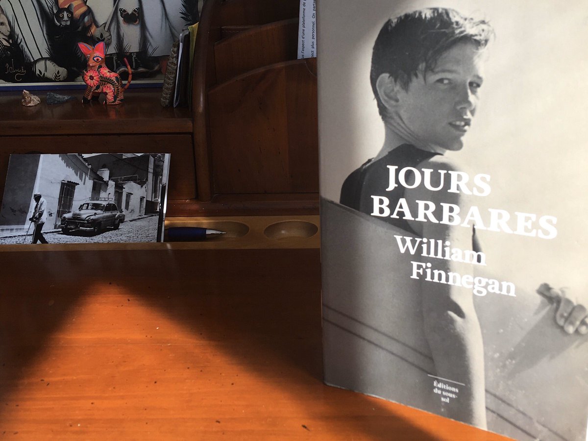 Jours barbares. Par William Finnegan aux  @ed_sous_sol. Le  #surf, plus qu’une passion, une philosophie de vie  Prix Pulitzer 2016 pour cette œuvre autobiographique. Plus d’infos :  https://www.sebastien-roux.com/actualites/latele