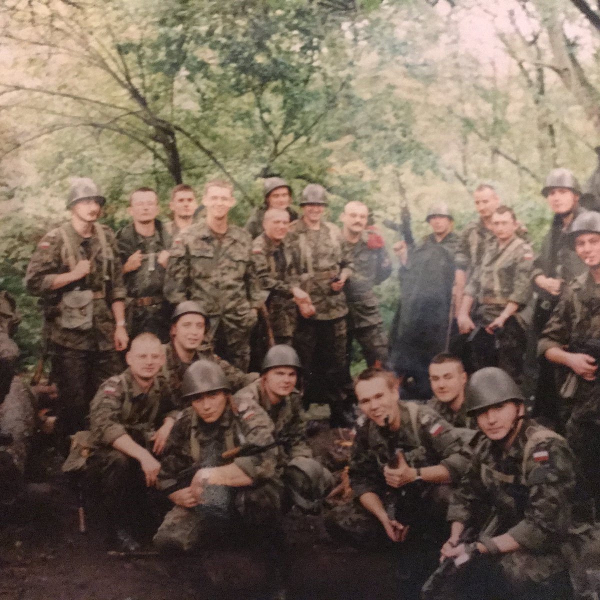 p_hudini's tweet image. Może ktoś się rozpozna na zdjęciu ? #las #biedrusko #spr2000 ⁦@Zandarmeria⁩ 🧐