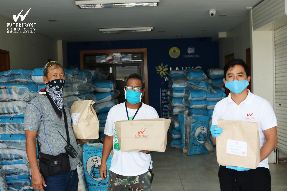 WaterfrontCebu's tweet photo. Waterfront Cares: Weekly Round-Up (Part II)

This week, our hotel peers have delivered daily food supplies to our #FearlessFrontliners of Barangay Lahug. Thank you for all that you do to safeguard our community. We salute all of you!

#waterfrontcares
#waterfrontcebu https://t.co/xQiYzN0wRw