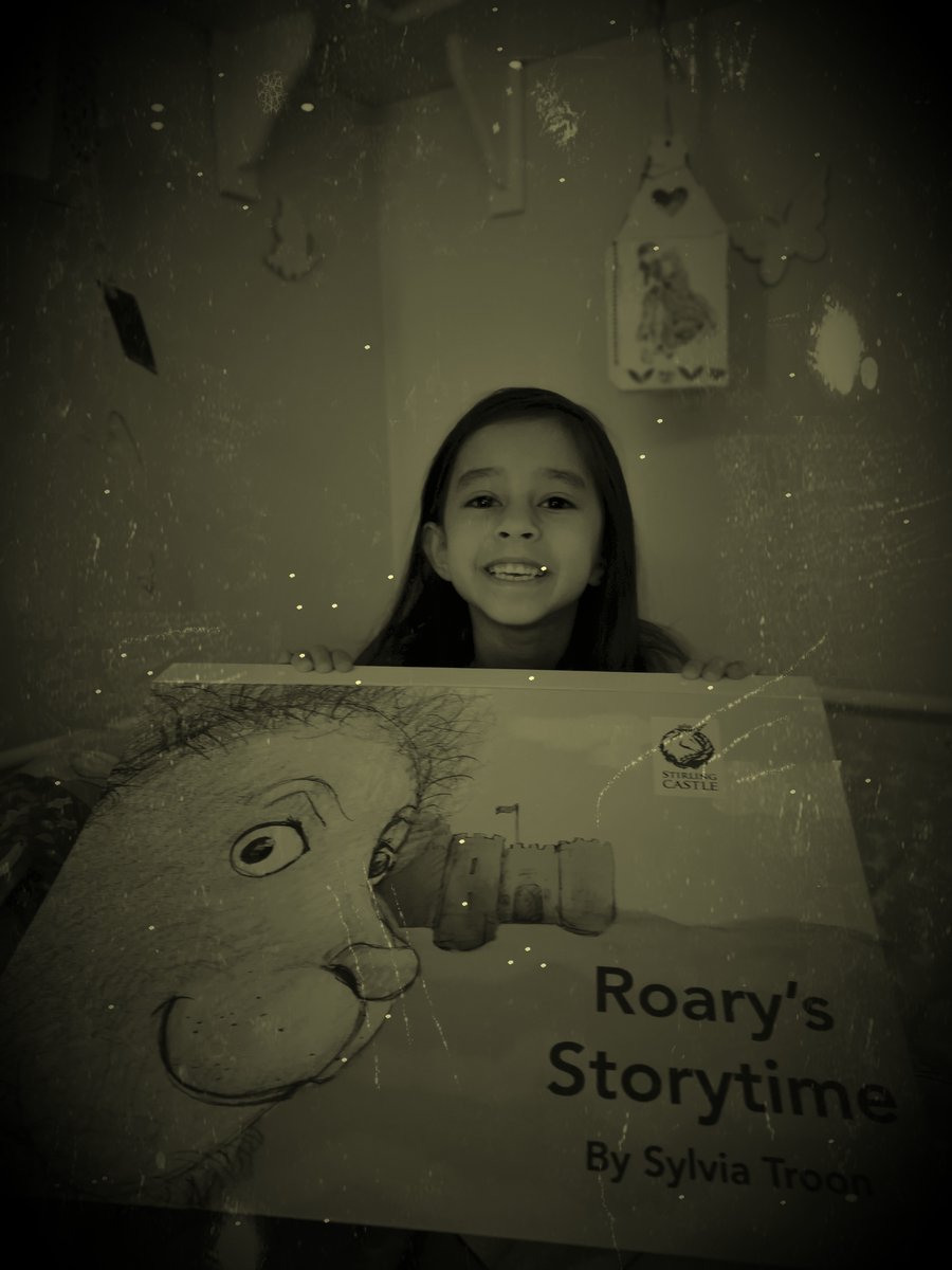 LearnMaidsTale's tweet image. Roary bedtime story went well last night I miss @stirlingcastle but still able to share one of the exciting stories inspired by the Lion that was owned by King James V. Fascinating how a 🦁 could be own as a pet but he's a King he can keep any pet he likes to! #LearningWithHES