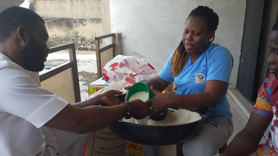 OsunFoodBank's tweet photo. Thank you all for your contribution and support. We have been able to purchase more food items for families in Osun state during this period.

Your support has undoubtedly aided our reach. Help us reach our target of 150 homes this week by supporting via https://t.co/9YWUvh2nFy https://t.co/5TOyr9fXSf