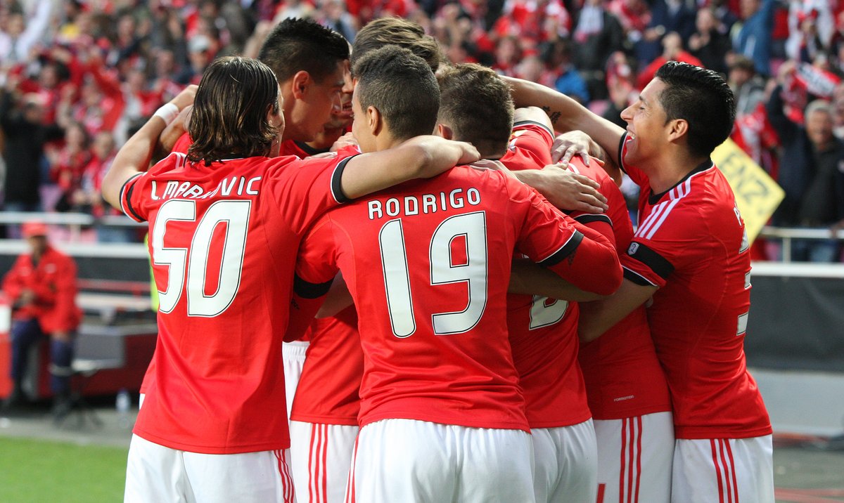 SLBenfica's tweet photo. 📸🔙 Faz hoje 6 anos!

#BenficaEmCasa https://t.co/K7ttgCqf7T