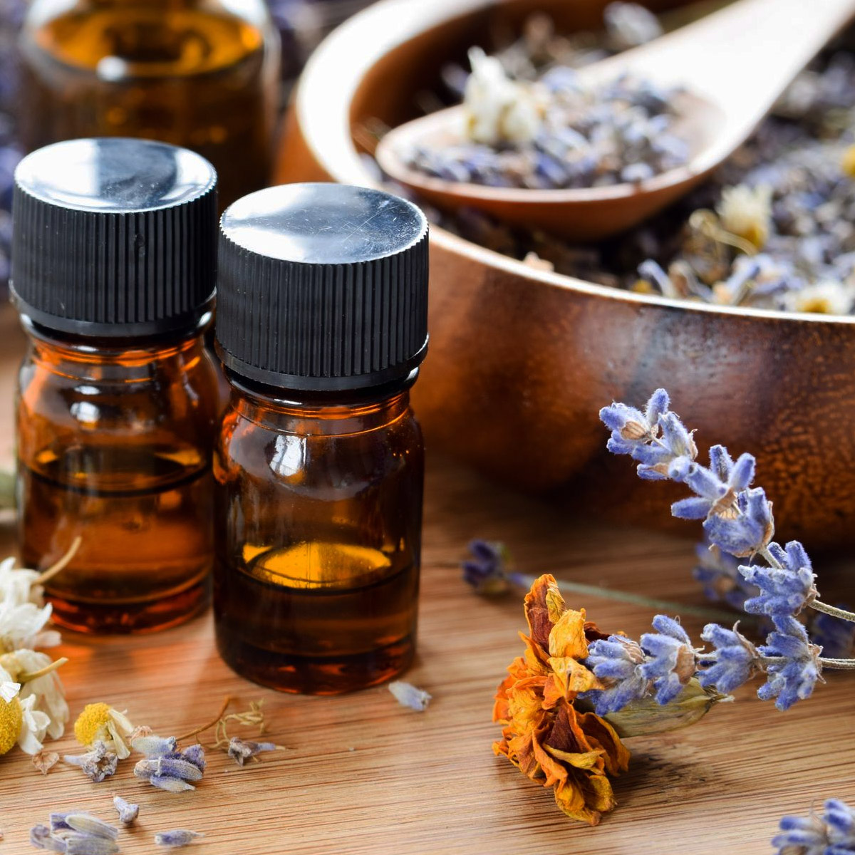 Glo910Intl's tweet photo. Glo's Oil910 is based on Ayurvedic 🧘♀️principles and 21st-century techniques.
➡️ https://t.co/IGiE96FsmE
.
.
#Glo #Glo910 #Glo910plus #Glowomen #ayurvedic #holistic #organic #anticellulite #aromatherapy #relaxation #bodycare #selfcare #bodyoil #skintherapy #hydration #ilovemyself https://t.co/8OcgaWmzwN