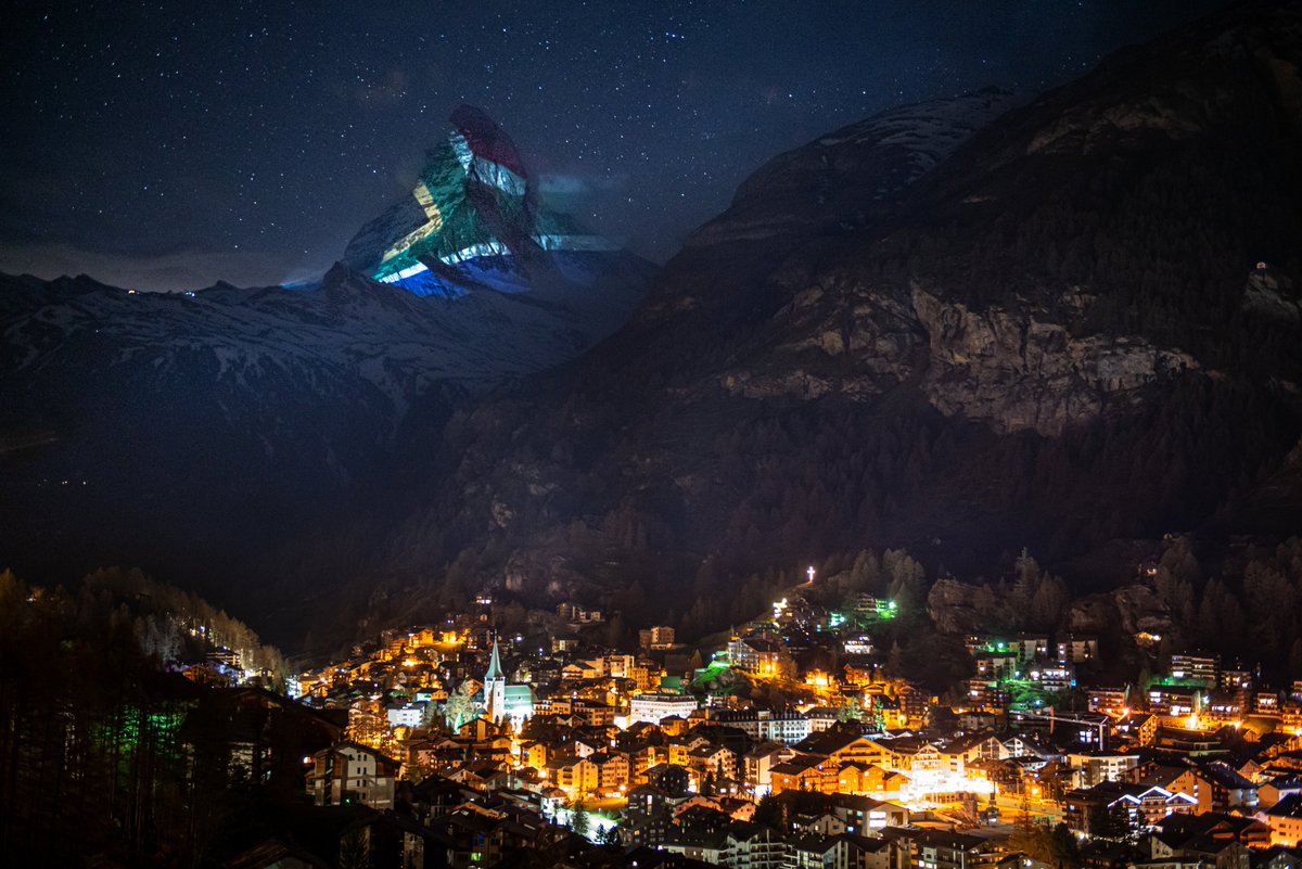 zermatt_tourism's tweet photo. South Africa is also affected by the coronavirus. As a country of immigration, South Africa is a country of hope. We wish the population much courage and strength to overcome the crisis. #Hope #Zermatt #Matterhorn
https://t.co/qFjiKuZNsE https://t.co/qDn7ah3QVA