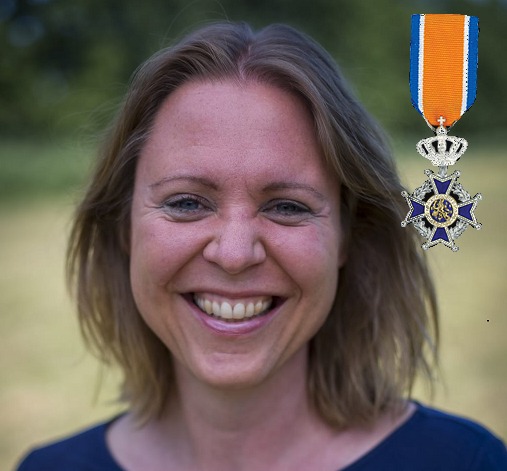 Supertrots op onze zus <a href="/SaskiaLuijer/">Saskia Luijer</a> ! Ze is gebeld dat ze een lintje heeft gekregen. Het feestje houden we nog tegoed maar geheel terecht dat ze vandaag in het zonnetje wordt gezet om wie ze is en om wat ze oppakt🌞!  <a href="/gemwijdemeren/">Gemeente Wijdemeren</a> <a href="/JeugdGezinGV/">JeugdGezinGV</a> <a href="/WeekWijdemeren/">Weekblad Wijdemeren</a> <a href="/WIJ_Wijdemeren/">Wijdemerenfonds</a>