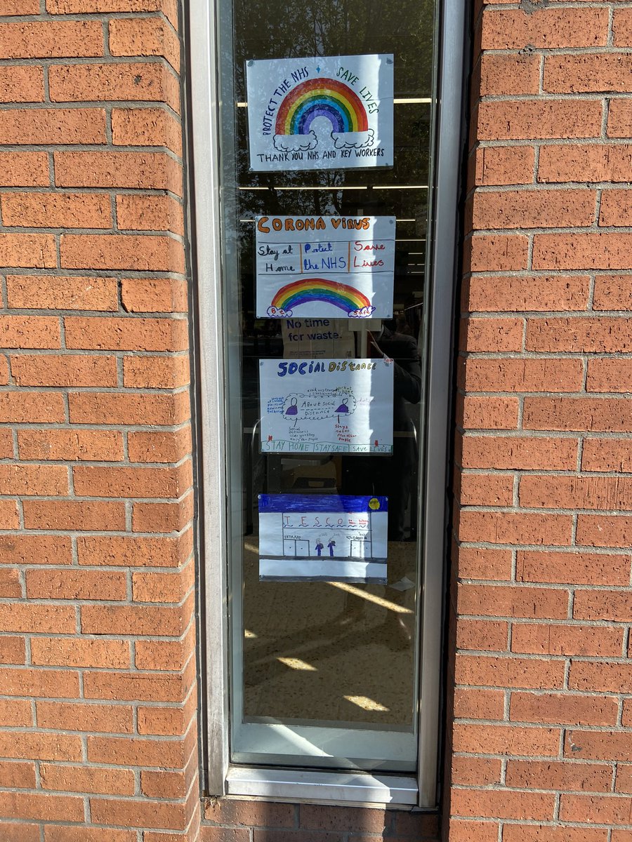 inthiH's tweet image. Thank you to all the local kids at Bethnal Green Tesco metro for dropping their drawings in support of @NHSuk and all the key workers @BartekBlaszak @martintsmith @kevintindall @aliw_tesc