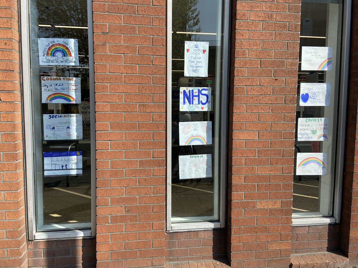 inthiH's tweet image. Thank you to all the local kids at Bethnal Green Tesco metro for dropping their drawings in support of @NHSuk and all the key workers @BartekBlaszak @martintsmith @kevintindall @aliw_tesc